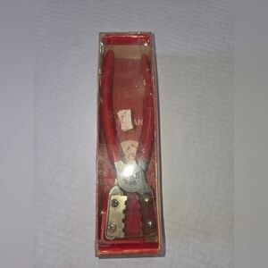 TEXAN "YORK" NUT SHELLER - STILL NEW IN BOX - VINTAGE